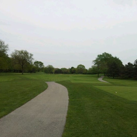 4/29/2012 tarihinde Brian S.ziyaretçi tarafından Cog Hill Golf And Country Club'de çekilen fotoğraf