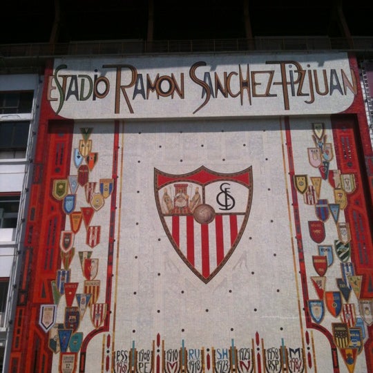 5/18/2012 tarihinde Rafa S.ziyaretçi tarafından C.C. Nervión Plaza'de çekilen fotoğraf