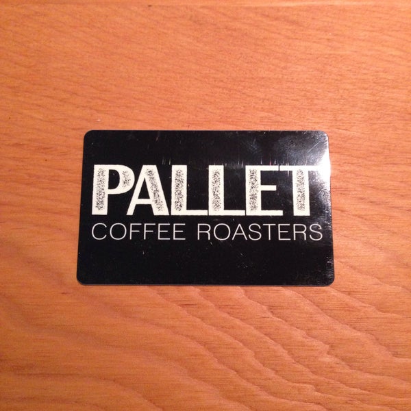 รูปภาพถ่ายที่ Pallet Coffee Roasters โดย Jo S. เมื่อ 1/4/2015