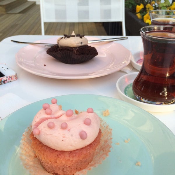 4/16/2014にBarış A.がMrs. Cupcakeで撮った写真
