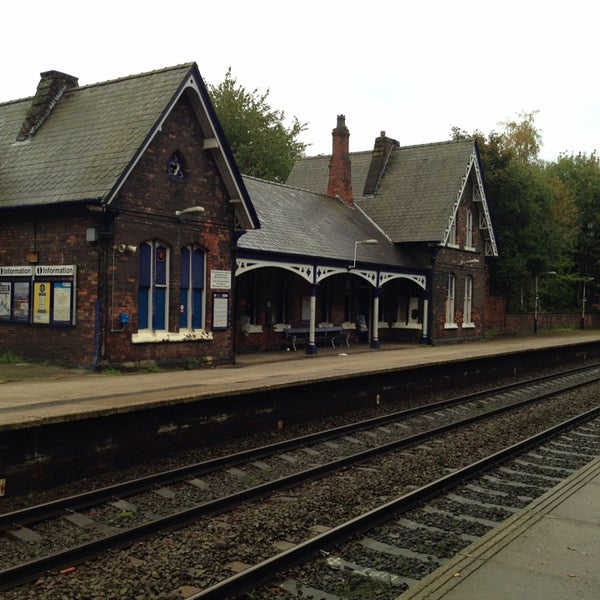 Padgate Railway Station (PDG) - Rail Station