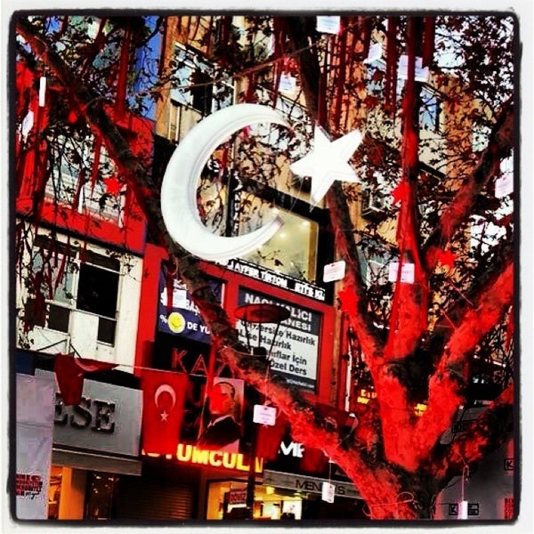 Bağdat Caddesi Caddebostan 3180 tips