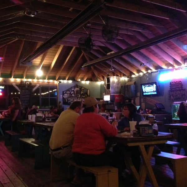 2/7/2013 tarihinde Yoshihisa S.ziyaretçi tarafından Beachside Seafood Restaurant &amp; Market'de çekilen fotoğraf