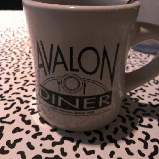 Foto tomada en Avalon Diner  por David H. el 1/13/2013