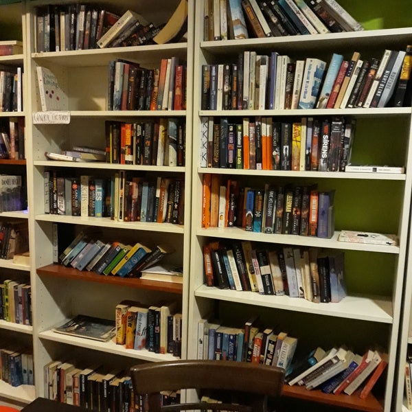 J&J Books and Coffee Malasaña Madrid,