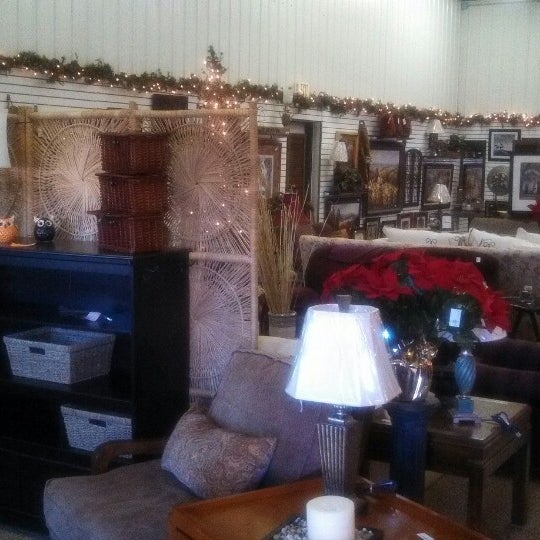 Second Look Consign & Design Furniture and Home Store in Dubuque