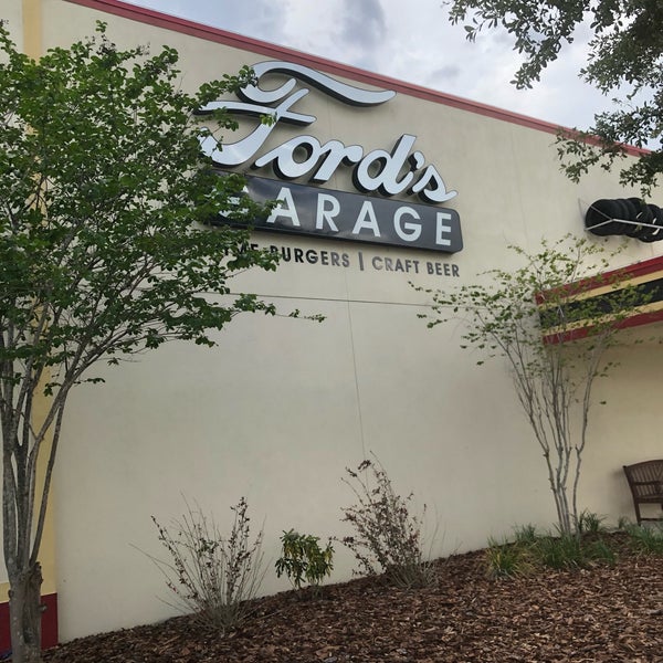 Das Foto wurde bei Ford&#39;s Garage von Joe R. am 5/10/2019 aufgenommen
