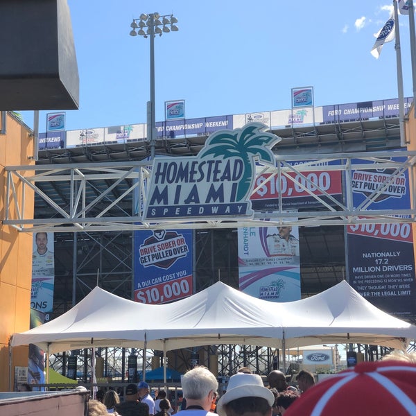 Foto tirada no(a) Homestead-Miami Speedway por Joe R. em 11/16/2019