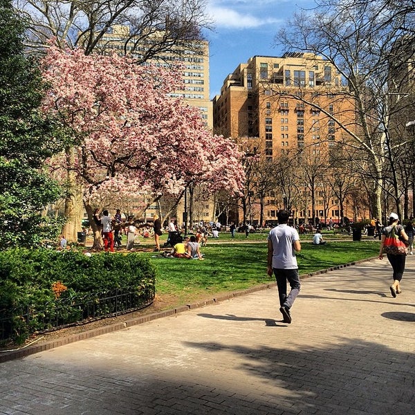 Foto diambil di AKA Rittenhouse Square oleh Josh R. pada 4/14/2014