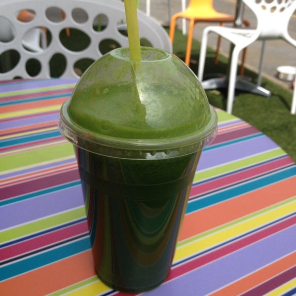 Снимок сделан в Portobello Juice Bar пользователем Gokce A. 8/12/2014