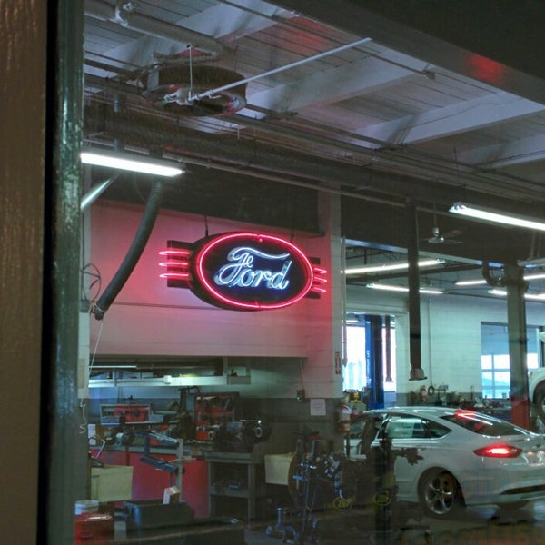 Stoneham Ford 211 Main St