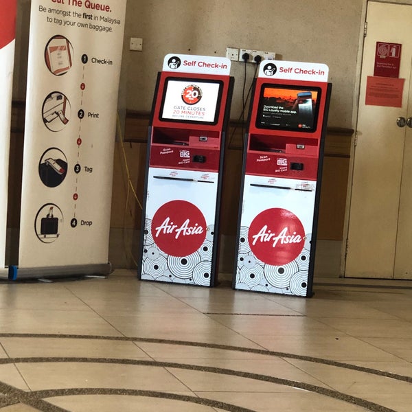 Balai Perlepasan Lapangan Terbang Sultan Mahmud Airport Terminal