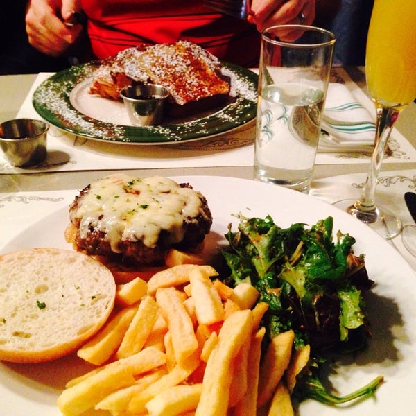 Photo taken at Brasserie Magritte by H H. on 11/15/2014