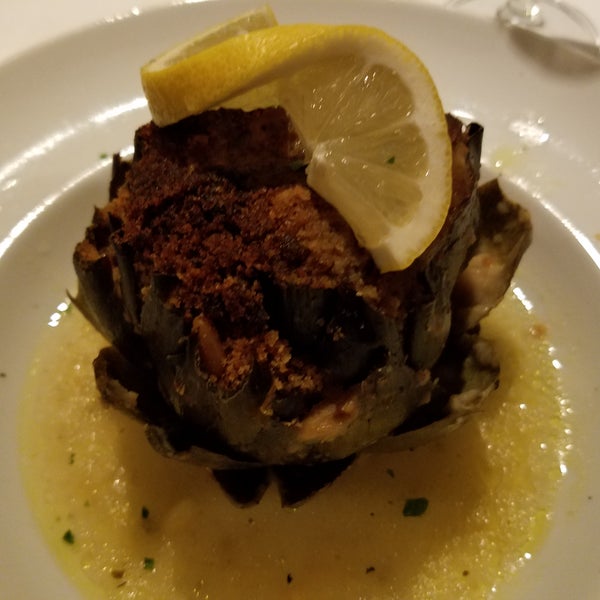 Stuffed artichoke, seafood pot pie and short ribs were delicious. Service is outstanding.