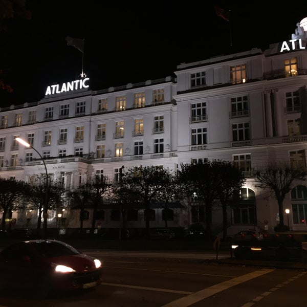 Das Foto wurde bei Hotel Atlantic von Murat N. am 11/20/2016 aufgenommen