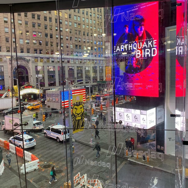 รูปภาพถ่ายที่ Nasdaq Marketsite โดย Justin S. เมื่อ 11/12/2019