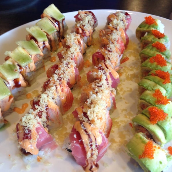 Das Foto wurde bei Sushi Bar von Sherry W. am 7/20/2014 aufgenommen
