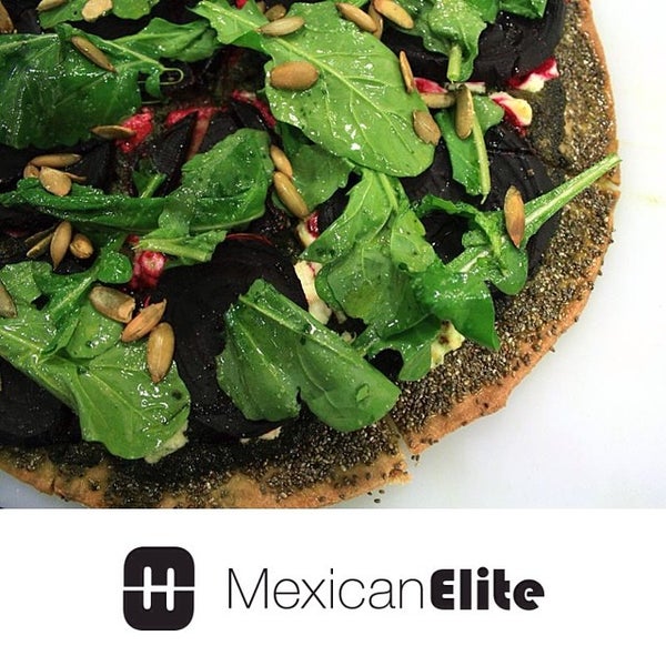 11/12/2013にMexican EliteがBravo Pizzaで撮った写真