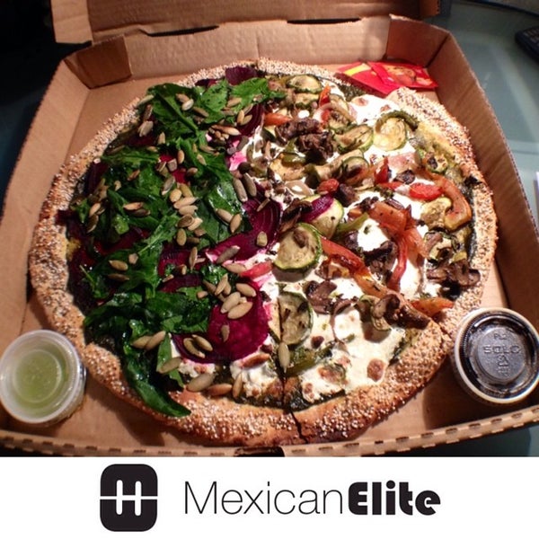 6/10/2014にMexican EliteがBravo Pizzaで撮った写真