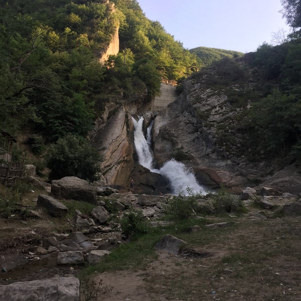 Хучнинский водопад горы