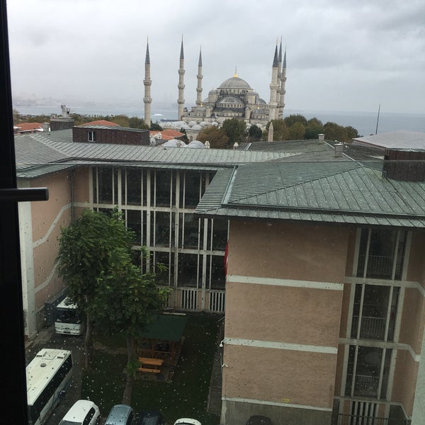 Das Foto wurde bei Hotel Arcadia Blue Istanbul von Selda K. am 10/17/2016 aufgenommen