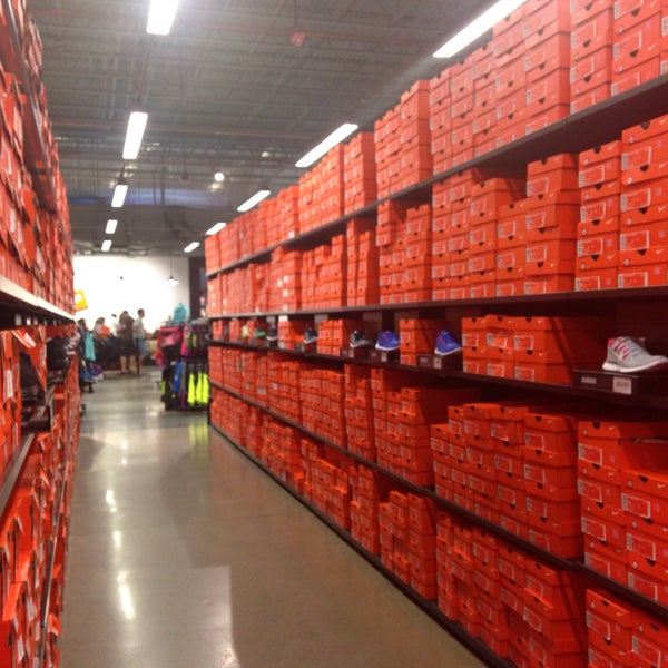 Nike factory store store sawgrass