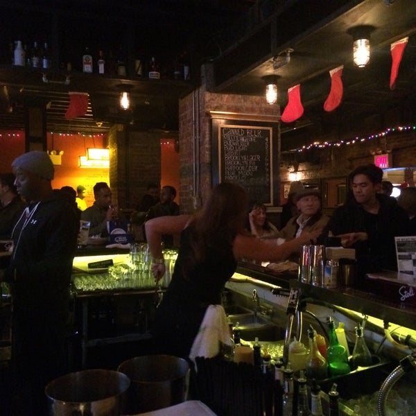 12/11/2014 tarihinde Nick C.ziyaretçi tarafından The Whiskey Brooklyn'de çekilen fotoğraf