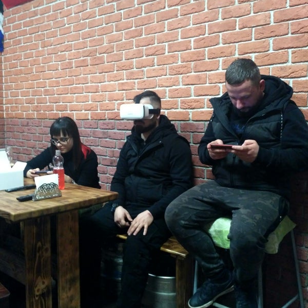 Бар сибридж архангельск. Все твои друзья бар москва. Друзья в баре. Бар белая лошадь волгоград. Ленинская слобода бар.