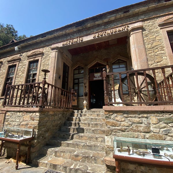 Photo taken at Artemis Restaurant &amp; Wine House by Neslihan Ş. on 7/10/2023