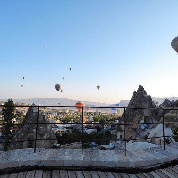 Das Foto wurde bei Anatolian Houses Hotel von Neslihan Ş. am 9/12/2021 aufgenommen