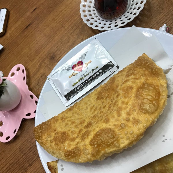 Kırım Çiğ Börek Mantı Konak�ta Börekçi