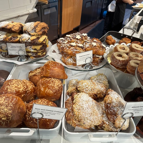 Das Foto wurde bei Dominique Ansel Bakery von Lars B. am 1/17/2024 aufgenommen