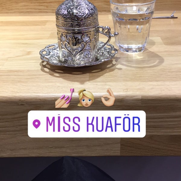 Foto diambil di Salon Miss oleh Yağmur S. pada 4/12/2017