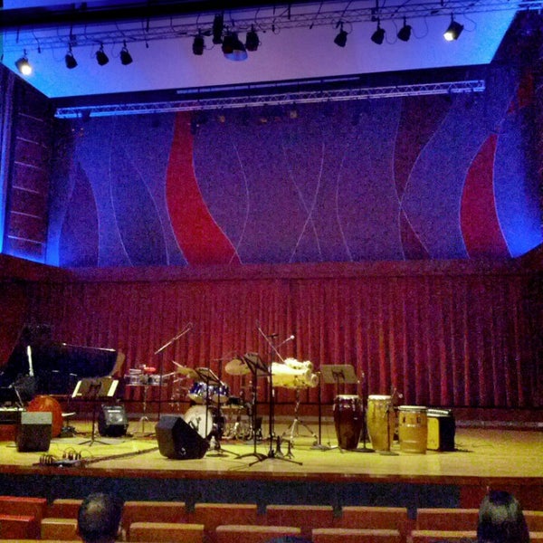 Foto scattata a Conservatorio de Música de Puerto Rico da Homeric O. il 9/18/2014