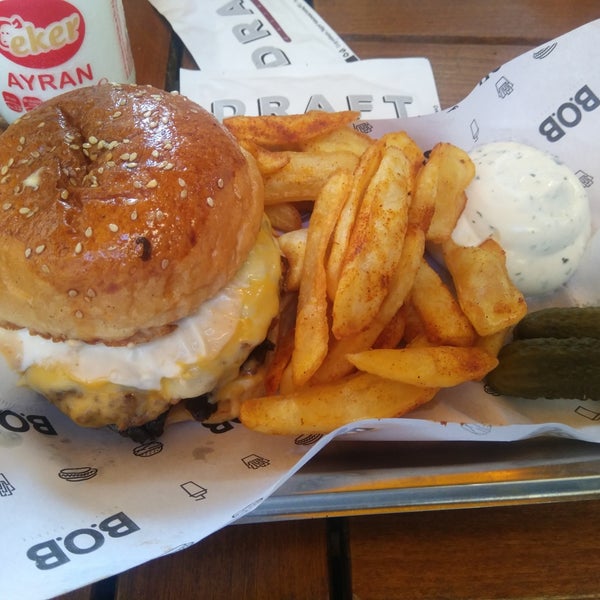 Photo taken at B.O.B Best of Burger by Büşra M. on 8/25/2019