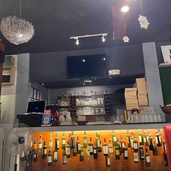 Foto tomada en Bonitos Bar &amp; Restaurant  por Kris P. el 11/6/2022
