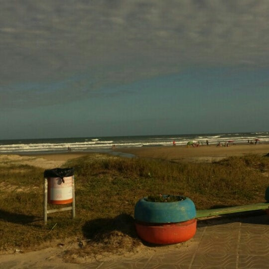 Foto tomada en Praia de Nova Tramandaí  por Sandra B. el 1/15/2016