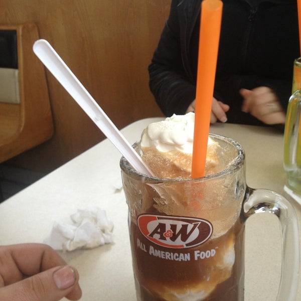 Photo taken at A&amp;W Restaurant by Honni on 12/29/2012