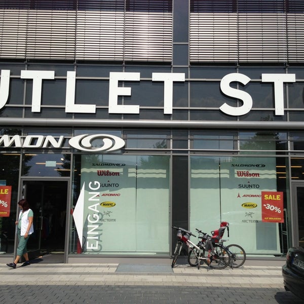 Salomon outlet deals stores