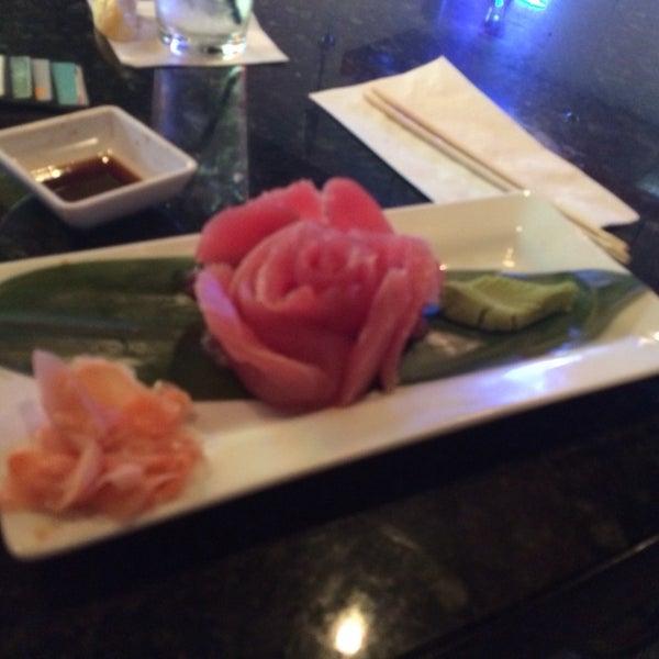 Thin sushi sashimi! Beautiful!