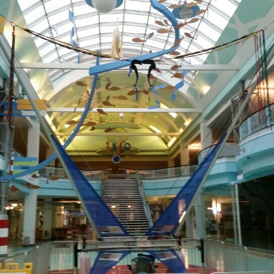 cincinnati-mills-mall-indoor-play-area-playground-in-forest-park