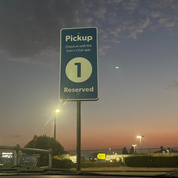 Sam's Club Glendora'da Depo veya Toptan Satış Mağazası