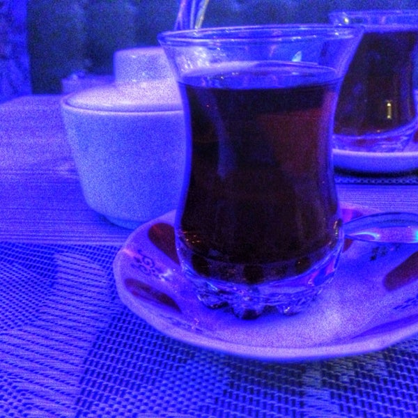 Изумительная атмосфера .. И очень вкусная кухня 👏👍    Выпив чаю .. Ощутила себя в Турции 🙈✨ рекомендую ✌️