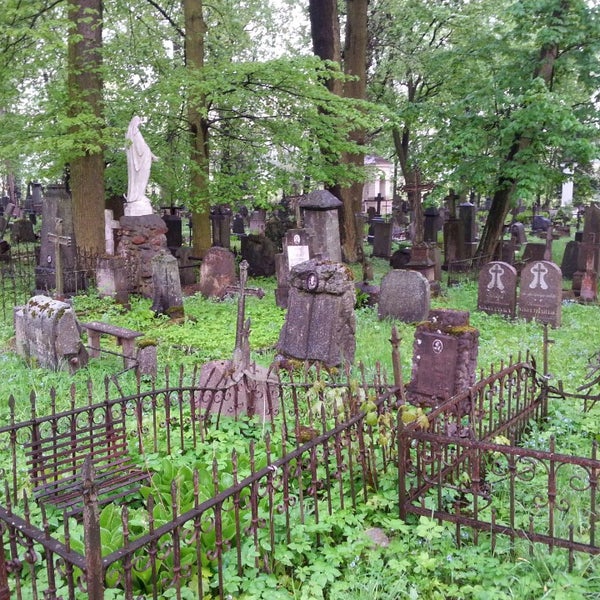 รูปภาพถ่ายที่ Bernardinų kapinės โดย Linas L. เมื่อ 5/8/2014