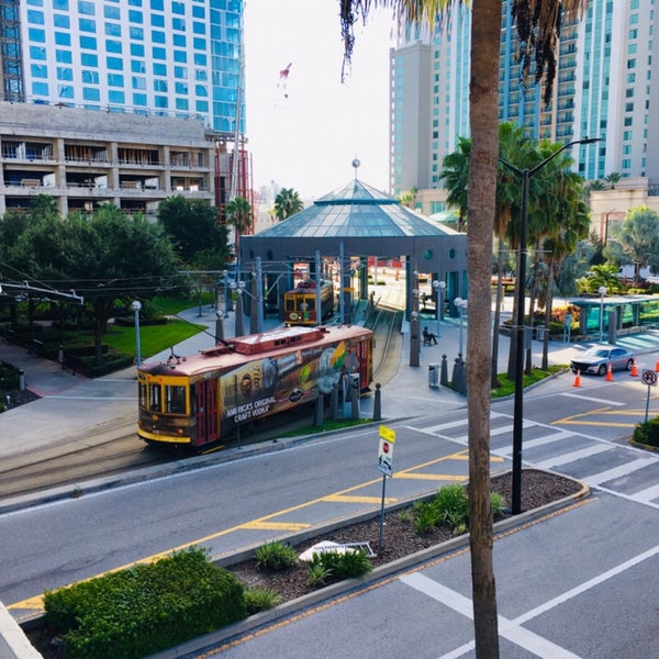 Das Foto wurde bei Tampa Convention Center von Tammy 🐝 V. am 8/27/2019 aufgenommen