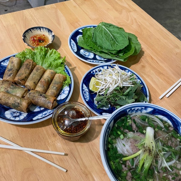 Foto tirada no(a) Thìa Gỗ Restaurant Da Nang por Tristan C. em 3/17/2023