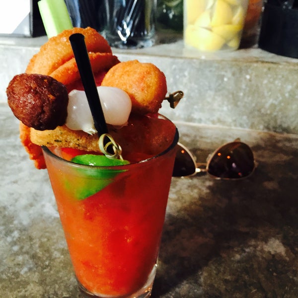 Come here for the Bloody Mary bar on the wknds and get creative. Stack 'em high with burgers, onion rings, jalapeño poppers, bacon, whatever the heck you want - It's a meal all on its own!
