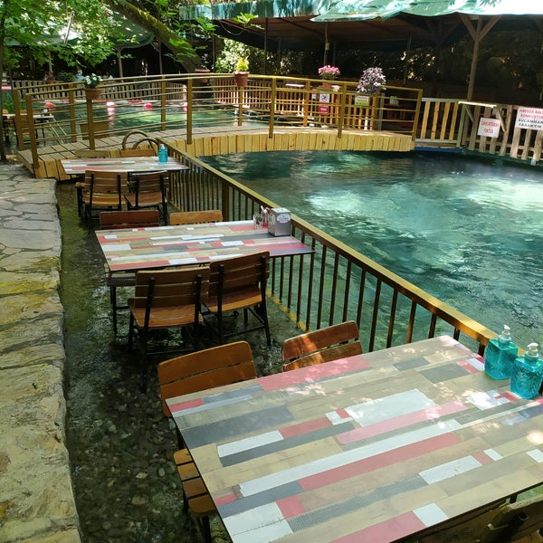Photo taken at Yuvarlakçay Çınar Restaurant&amp;Butik Otel by Mustafa K. on 6/10/2022