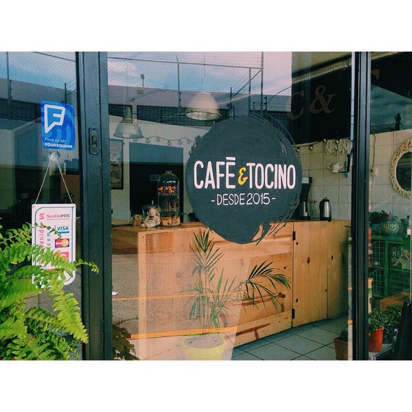 7/6/2015にLuigi T.がCafé &amp; Tocinoで撮った写真