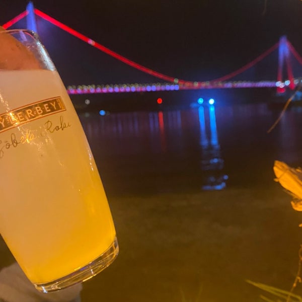 Das Foto wurde bei Poyraz Capari Restaurant von 👉 KERİM GÜLER am 8/25/2023 aufgenommen